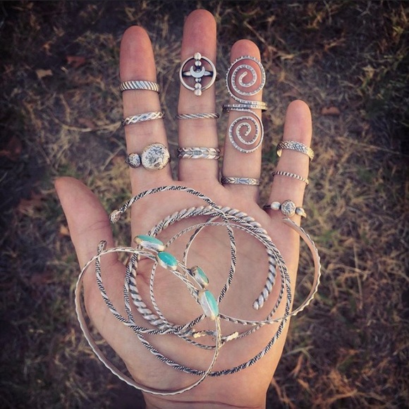 🖤Meet your posher🖤 - Picture 9 of 10